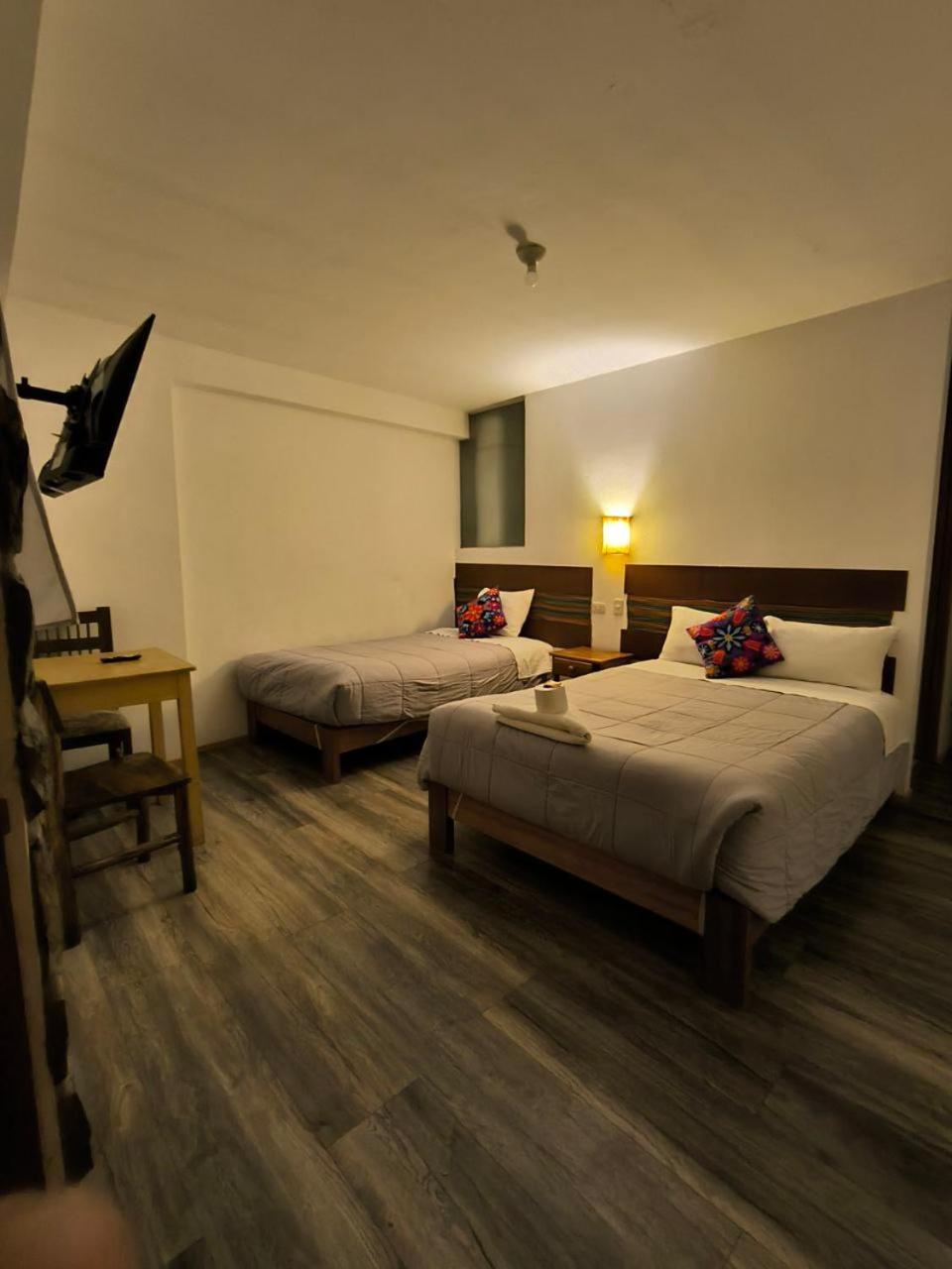 Hostal Balcon De Piedra Urubamba Bagian luar foto