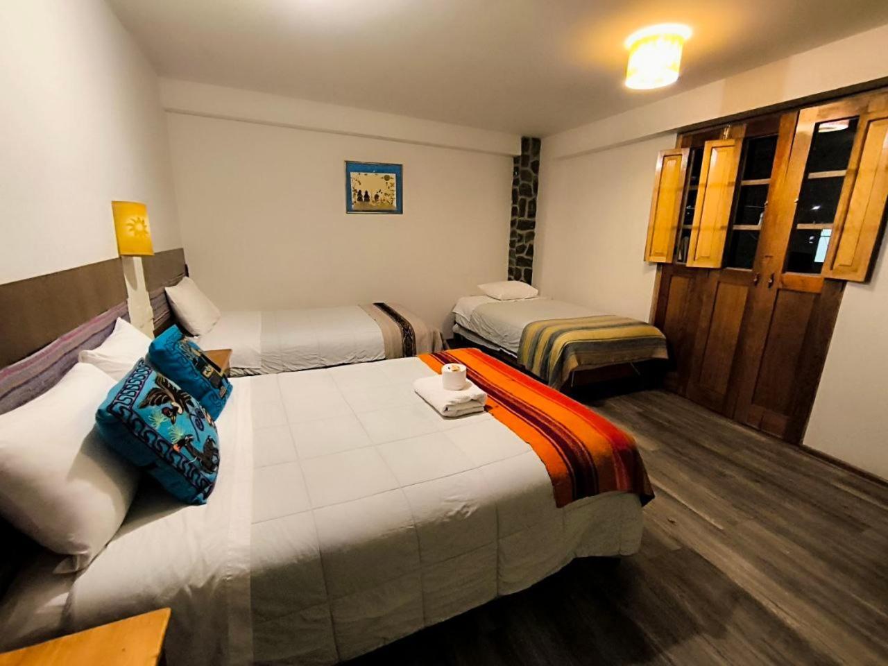 Hostal Balcon De Piedra Urubamba Bagian luar foto