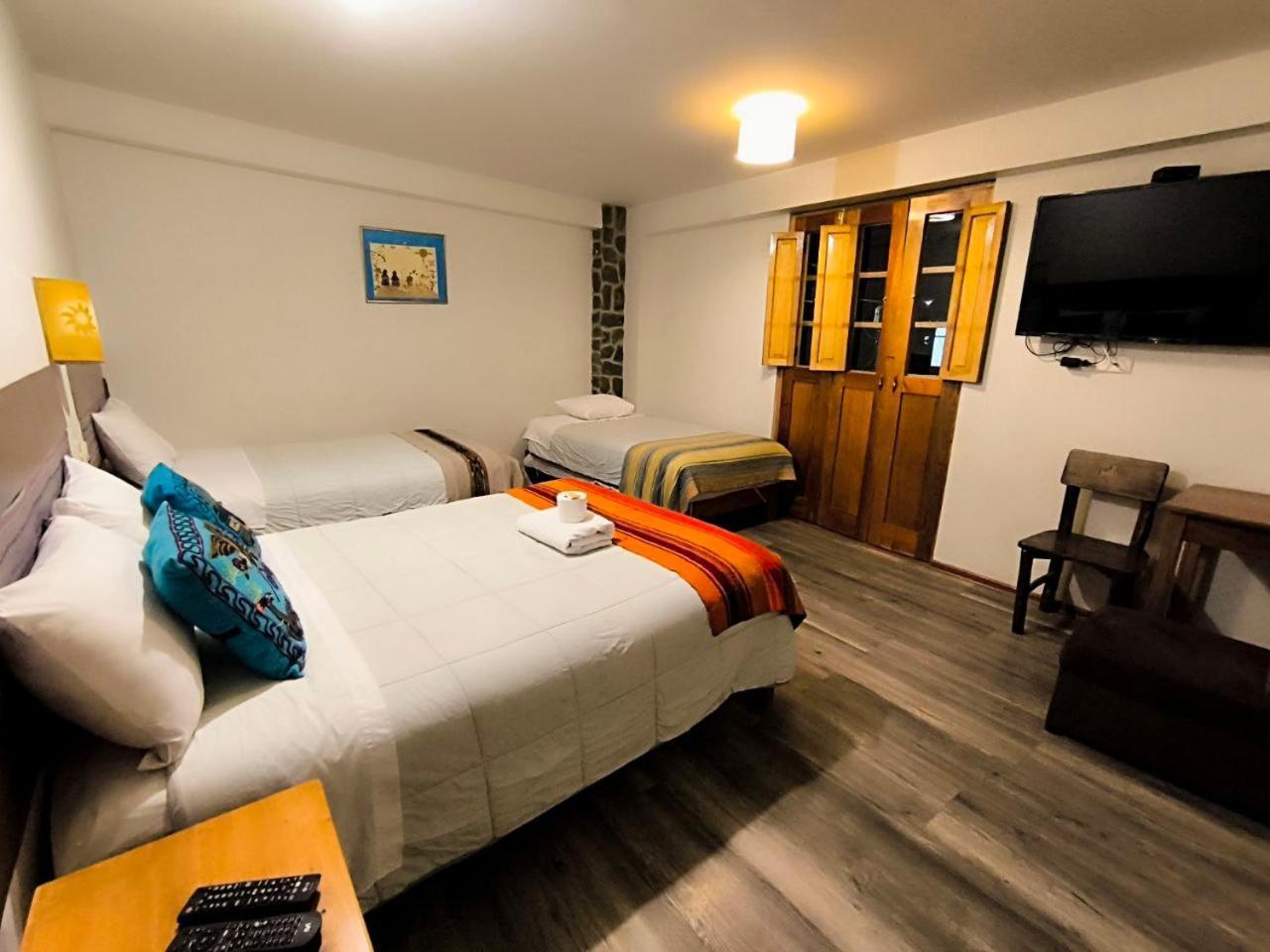 Hostal Balcon De Piedra Urubamba Bagian luar foto