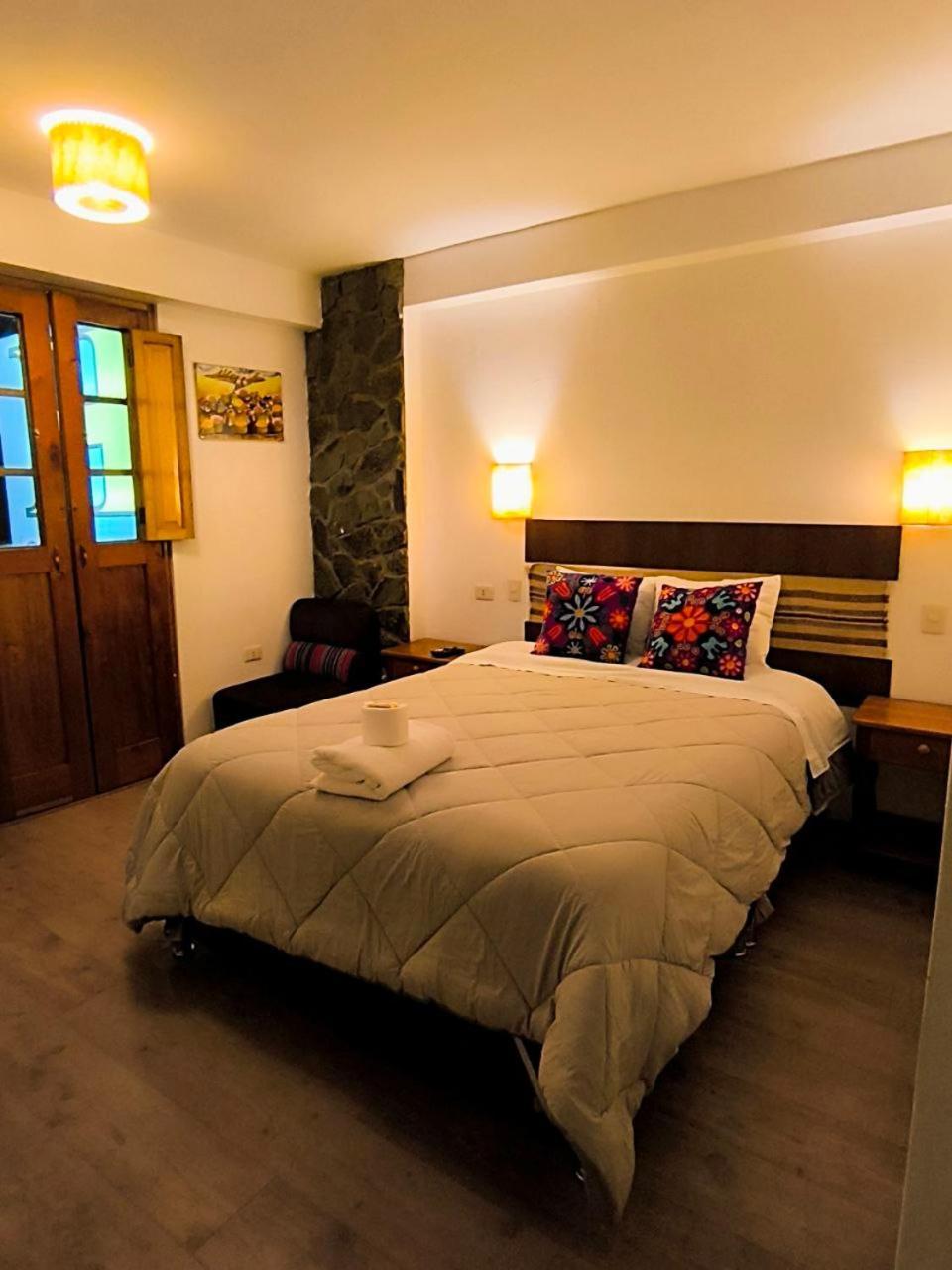 Hostal Balcon De Piedra Urubamba Bagian luar foto